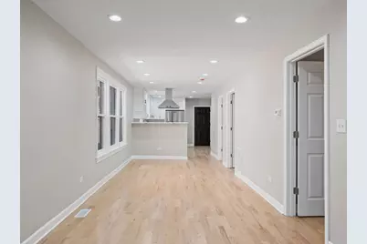 8613 S Colfax Avenue, Chicago, IL 60617 - Photo 18