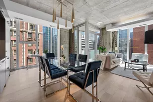 550 N St Clair St, Chicago, IL 60611 - Photo 2