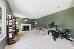 2749 Stuart Kaplan Dr, Aurora, IL 60503 - Photo 12