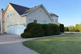 15N805 Pheasant Field Ln, Hampshire, IL 60140 - Photo 4