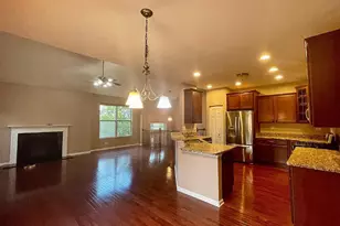 526 Grosvenor Ln, Aurora, IL 60504 - Photo 6