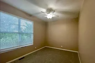 526 Grosvenor Ln, Aurora, IL 60504 - Photo 14