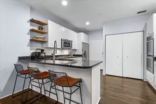 1801 W Diversey Pkwy, Chicago, IL 60614 - Photo 10