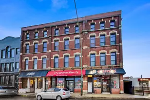 2362 N Clybourn Ave, Chicago, IL 60614 - Photo 1