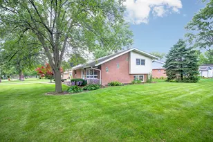 12661 S Major Ave, Palos Heights, IL 60463 - Photo 2