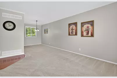 100 Shady Lane, Bolingbrook, IL 60440 - Photo 6