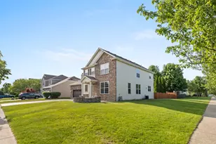 230 Liszka Ln, Oswego, IL 60543 - Photo 4