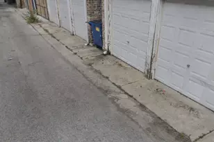 6720 S Paxton Ave, Chicago, IL 60649 - Photo 18