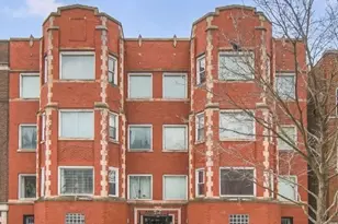 6720 S Paxton Ave, Chicago, IL 60649 - Photo 1