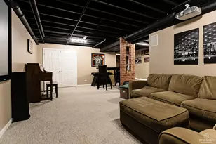335 Wentworth Ln, Bartlett, IL 60103 - Photo 36