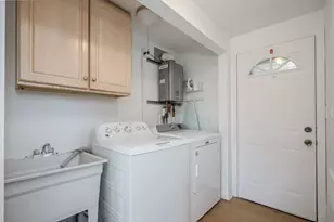 1624 W Weathersfield Way, Schaumburg, IL 60193 - Photo 16