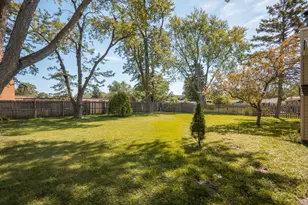 1624 W Weathersfield Way, Schaumburg, IL 60193 - Photo 20
