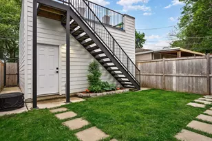 2153 W Fletcher St, Chicago, IL 60618 - Photo 38