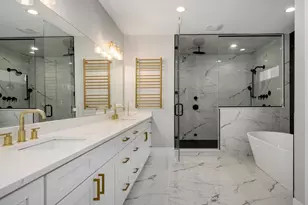 2153 W Fletcher St, Chicago, IL 60618 - Photo 26