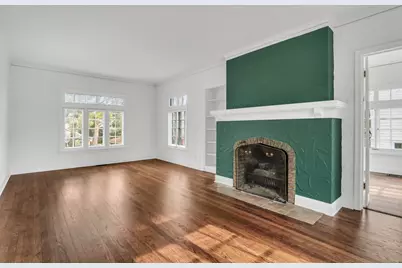 526 W Jackson Street, Woodstock, IL 60098 - Photo 8