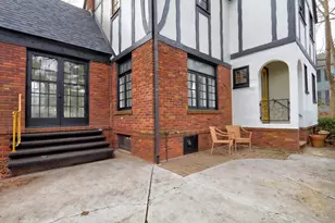 526 W Jackson St, Woodstock, IL 60098 - Photo 38
