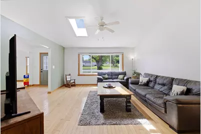 37883 N Watts Avenue, Spring Grove, IL 60081 - Photo 4