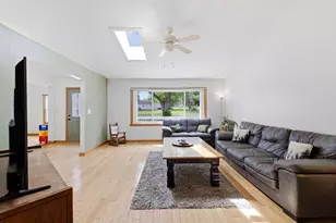 37883 N Watts Ave, Spring Grove, IL 60081 - Photo 4