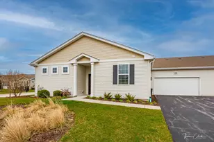 1770 Southern Cir, Pingree Grove, IL 60140 - Photo 2