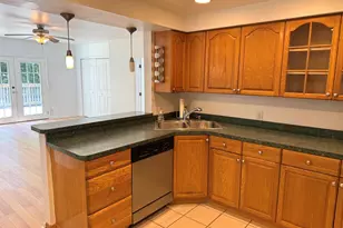 8400 S 84th Ct, Hickory Hills, IL 60457 - Photo 6