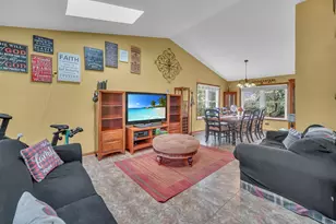 1112 Pheasant Trail, Carol Stream, IL 60188 - Photo 4