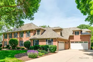 126 Schooner Ln, Lake Barrington, IL 60010 - Photo 2
