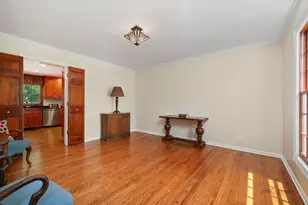 126 Schooner Ln, Lake Barrington, IL 60010 - Photo 12