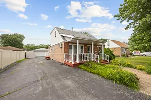 6930 Garden Ln, Bridgeview, IL 60455 - Photo 20