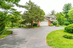 357 Roberts Rd, Inverness, IL 60010 - Photo 2