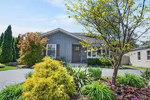 310 N Schiller St, Palatine, IL 60067 - Photo 2