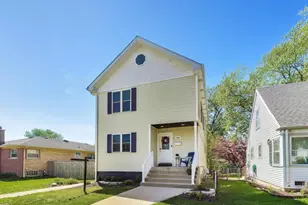8842 S Talman Ave, Evergreen Park, IL 60805 - Photo 2