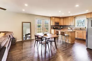 8842 S Talman Ave, Evergreen Park, IL 60805 - Photo 4