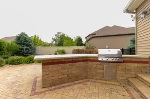 8 Ann Arbor Ct, Bloomington, IL 61705 - Photo 46