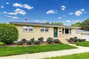 345 E View St, Lombard, IL 60148 - Photo 1