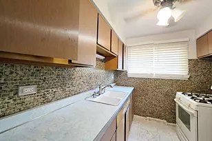 11425 S Elizabeth St, Chicago, IL 60643 - Photo 6