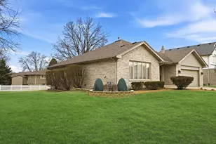 1253 St Charles Dr, Lockport, IL 60441 - Photo 2