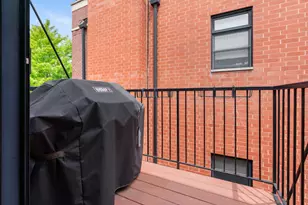 929 W George St, Chicago, IL 60657 - Photo 10