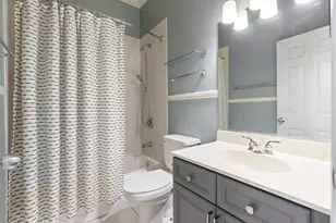929 W George St, Chicago, IL 60657 - Photo 16
