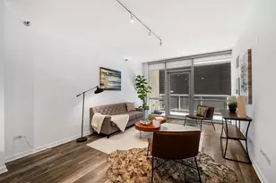 125 S Green St, Chicago, IL 60607 - Photo 4