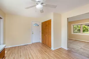 7049 W 91st St, Bridgeview, IL 60455 - Photo 8