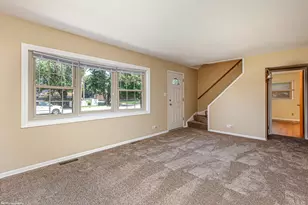 7049 W 91st St, Bridgeview, IL 60455 - Photo 2