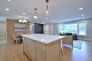 675 S Edgewood Ave, Elmhurst, IL 60126 - Photo 8