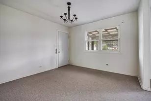 500 Audubon St, Hoffman Estates, IL 60169 - Photo 4