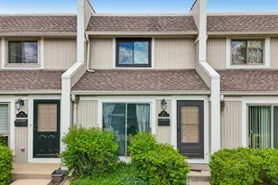 537 Pheasant Ct, Grayslake, IL 60030 - Photo 10