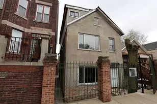 2039 W 18th Pl, Chicago, IL 60608 - Photo 2