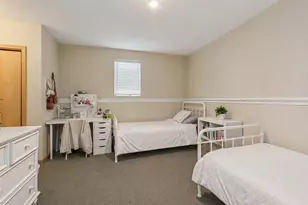 405 Allen St, Joliet, IL 60436 - Photo 24