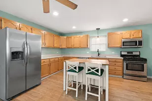 405 Allen St, Joliet, IL 60436 - Photo 10