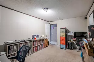 861 4th St, Normal, IL 61761 - Photo 32