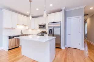 2307 W 19th St, Chicago, IL 60608 - Photo 4