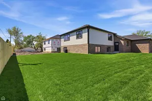 8041 S 85th Ct, Justice, IL 60458 - Photo 24